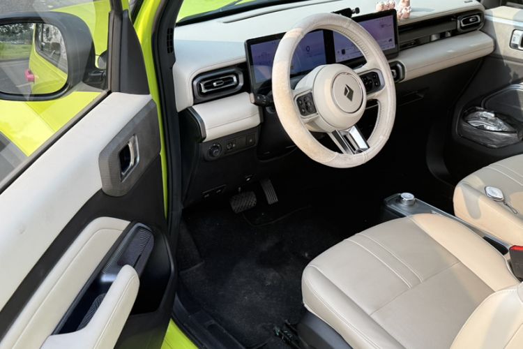 Used Baojun Spark 2023 Intelligent Premium Edition Interior 3