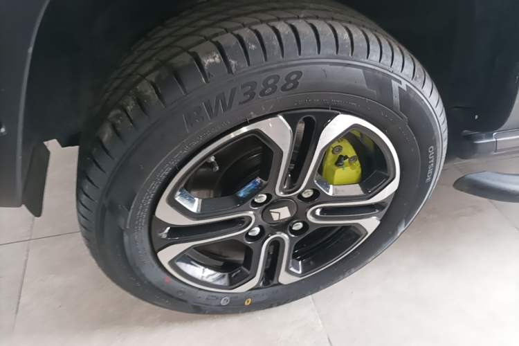 Used Baojun Spark 2023 Intelligent Premium Edition Left Front Wheel Hub