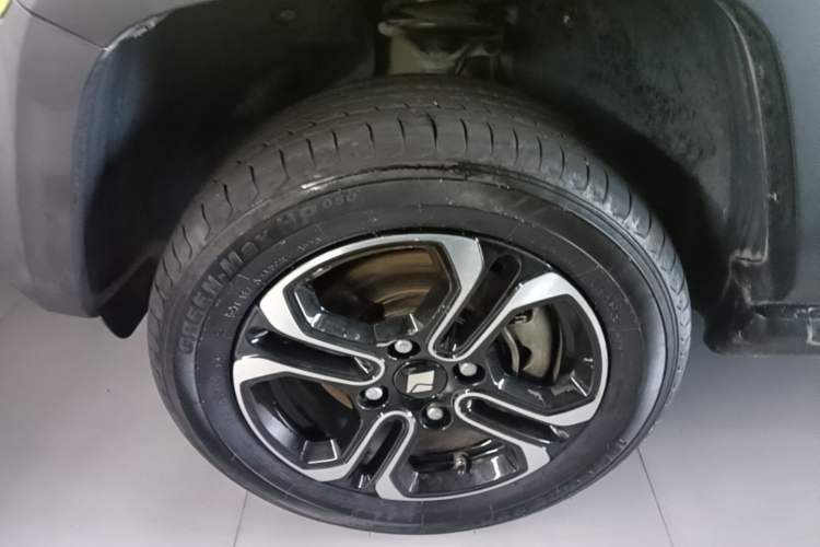 Used Baojun Spark 2023 Flagship Edition Left Front Wheel Hub