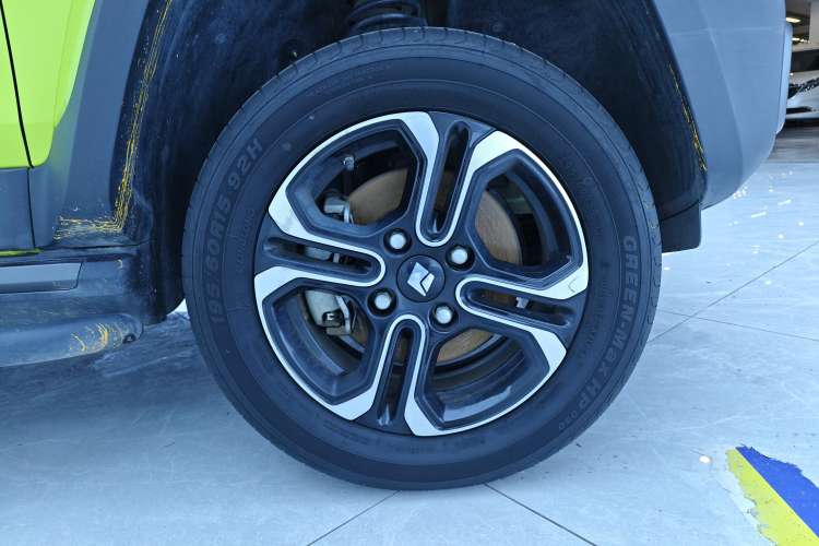 Used Baojun Spark 2023 Flagship Edition Left Rear Wheel Hub
