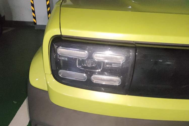 Used Baojun Spark 2023 Intelligent Premium Edition Right Front Headlight
