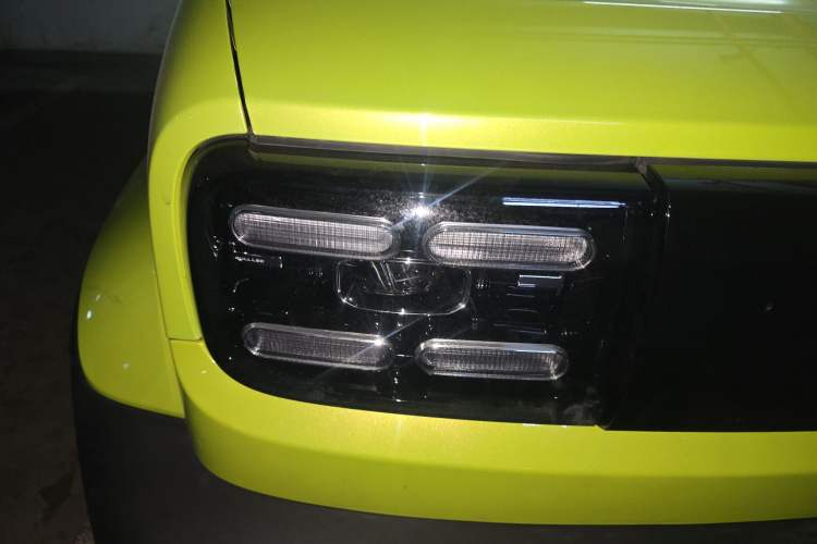Used Baojun Spark 2023 Intelligent Premium Edition Right Front Headlight