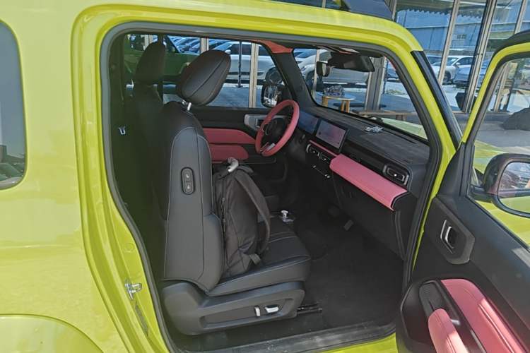 Used Baojun Spark 2023 Intelligent Premium Edition Right Front Seat