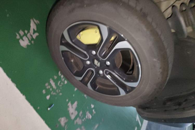 Used Baojun Spark 2023 Intelligent Premium Edition Right Front Wheel Hub