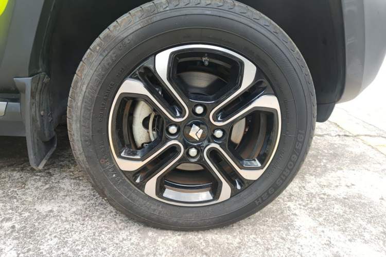 Used Baojun Spark 2023 Flagship Edition Right Front Wheel Hub