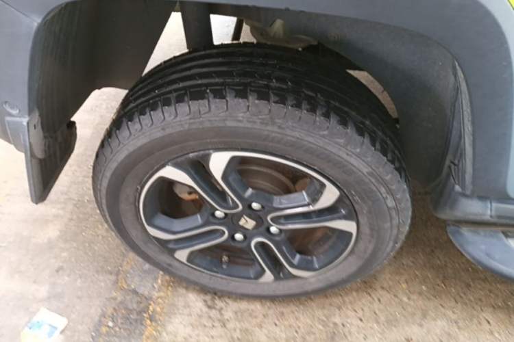 Used Baojun Spark 2023 Intelligent Premium Edition Right Rear Wheel Hub