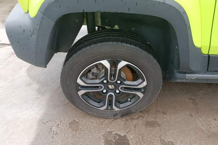 Used Baojun Spark 2023 Flagship Edition Right Rear Wheel Hub