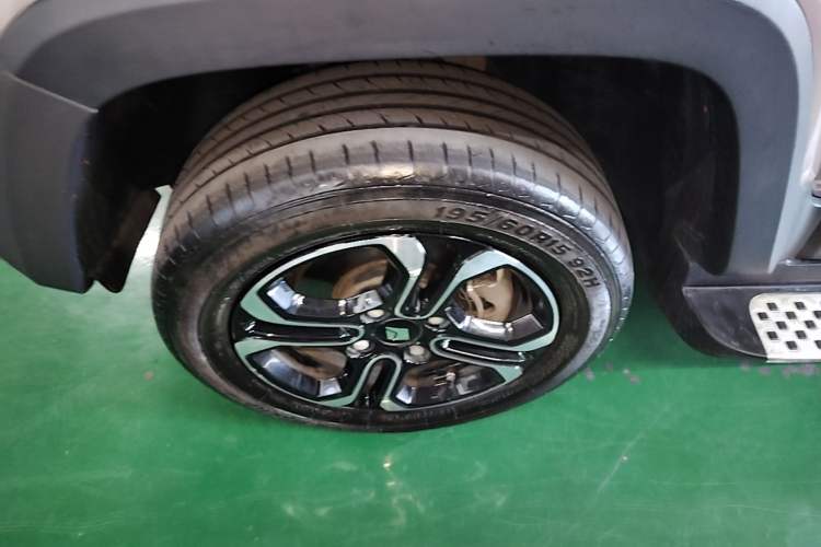 Used Baojun Spark 2023 Flagship Edition Left Front Wheel Hub