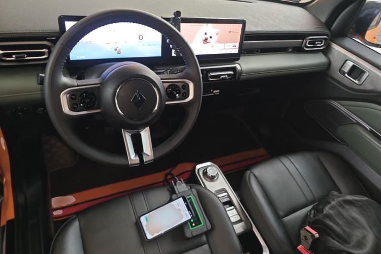 Used Baojun Spark 2023 Intelligent Premium Edition Center Console