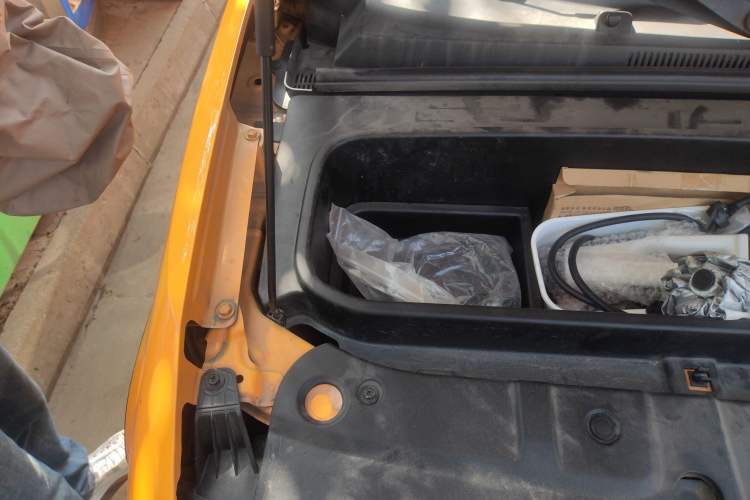 Used Baojun Spark 2023 Intelligent Premium Edition Engine Bay Right