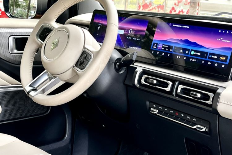 Used Baojun Spark 2023 Flagship Edition Interior 2
