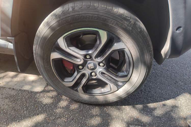 Used Baojun Spark 2023 Intelligent Premium Edition Right Front Wheel Hub