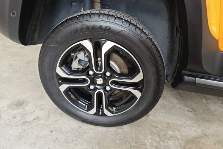 Used Baojun Spark 2023 Intelligent Premium Edition Right Rear Wheel Hub