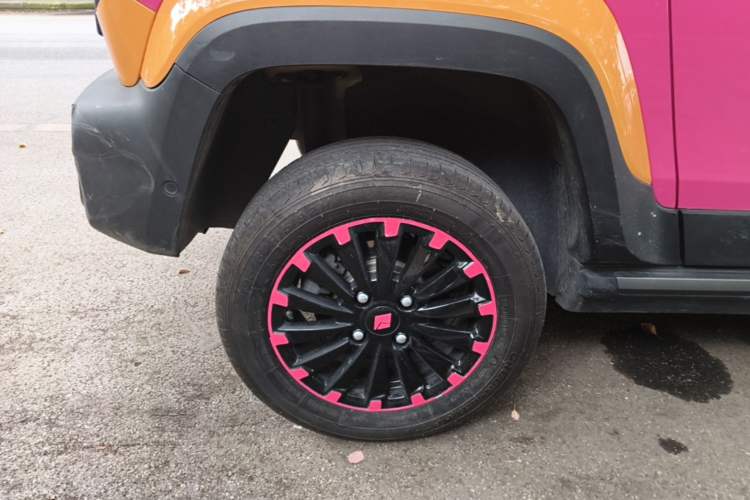 Used Baojun Spark 2023 Intelligent Premium Edition Right Rear Wheel Hub