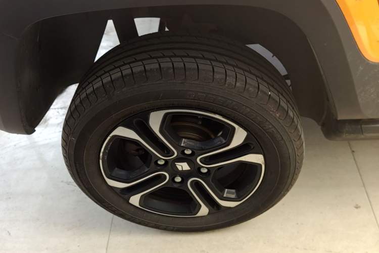 Used Baojun Spark 2023 Intelligent Premium Edition Right Rear Wheel Hub