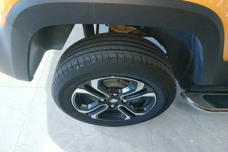 Used Baojun Spark 2023 Flagship Edition Right Rear Wheel Hub