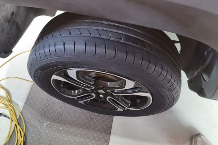 Used Baojun Spark 2023 Flagship Edition Right Rear Wheel Hub