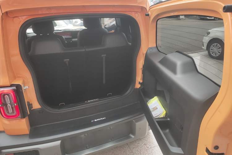 Used Baojun Spark 2023 Flagship Edition Trunk