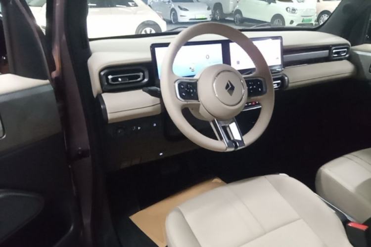 Used Baojun Spark 2023 Intelligent Premium Edition Center Console