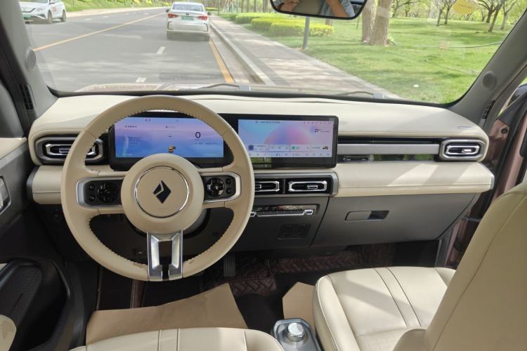 Used Baojun Spark 2023 Intelligent Premium Edition Center Console