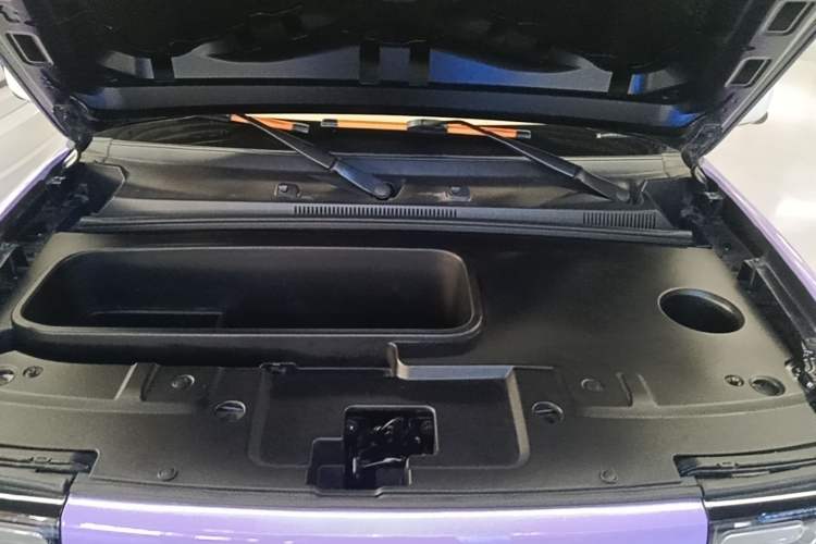 Used Baojun Spark 2023 Intelligent Premium Edition Engine Bay