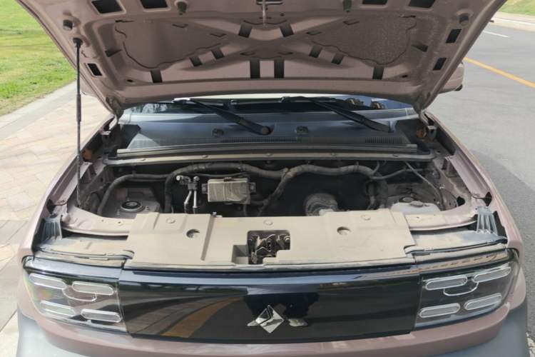 Used Baojun Spark 2023 Intelligent Premium Edition Engine Bay