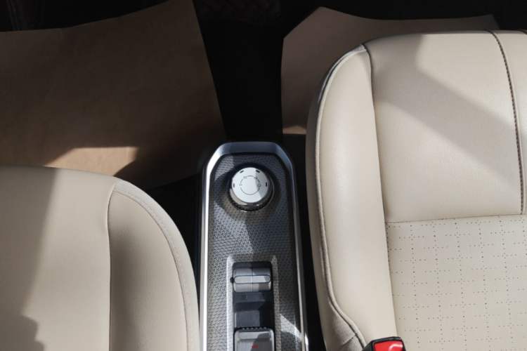Used Baojun Spark 2023 Intelligent Premium Edition Gear Lever