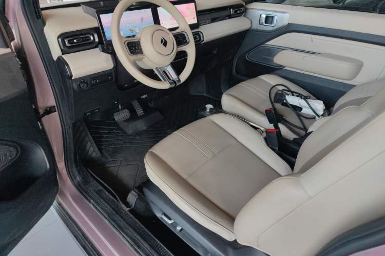 Used Baojun Spark 2023 Intelligent Premium Edition Interior 3