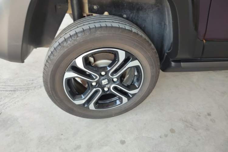 Used Baojun Spark 2023 Flagship Edition Right Rear Wheel Hub