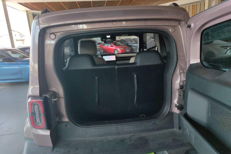 Used Baojun Spark 2023 Intelligent Premium Edition Trunk