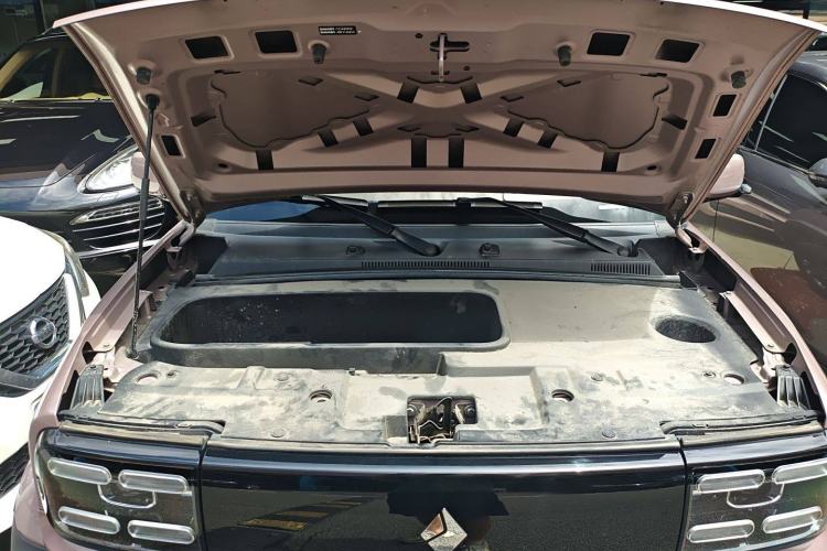 Used Baojun Spark 2023 Flagship Edition Engine Bay