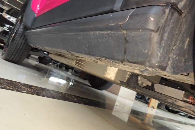 Used Baojun Spark 2023 Flagship Edition Right Side Sill