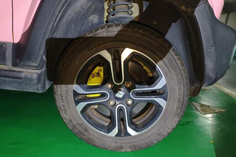 Used Baojun Spark 2023 Intelligent Premium Edition Right Front Wheel Hub