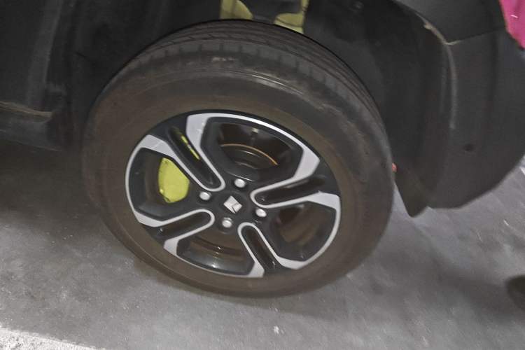 Used Baojun Spark 2023 Intelligent Premium Edition Right Front Wheel Hub
