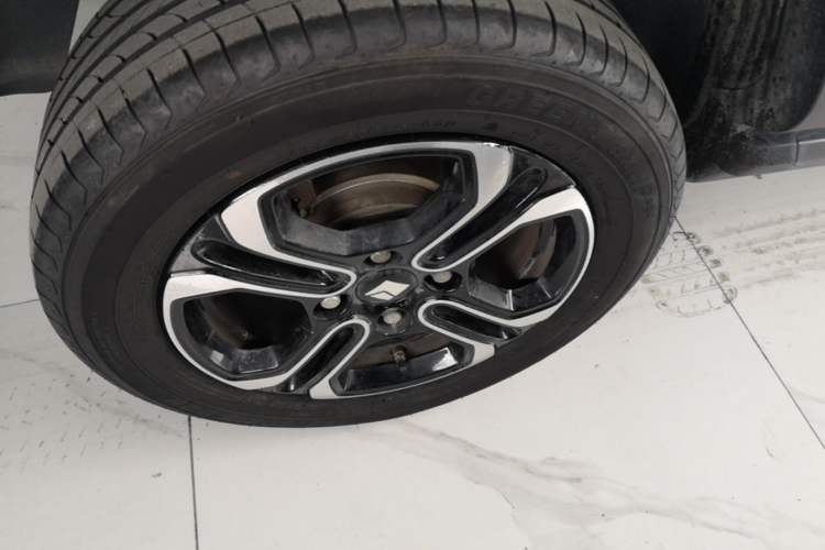 Used Baojun Spark 2023 Flagship Edition Right Rear Wheel Hub