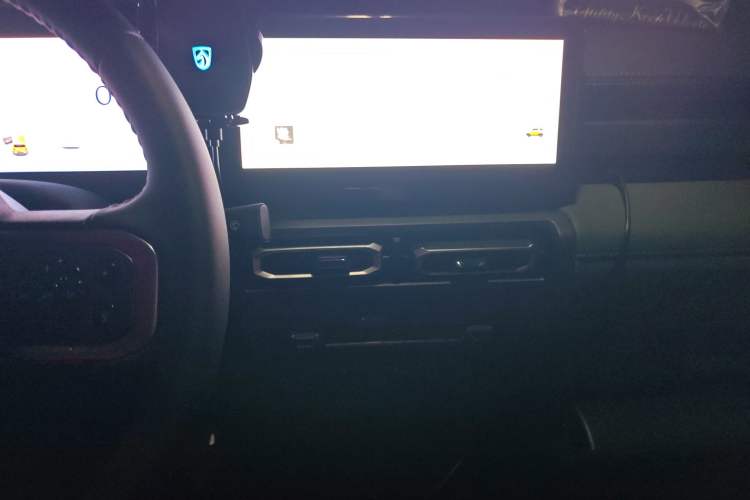 Used Baojun Spark 2023 Intelligent Premium Edition Audio And AC Panel