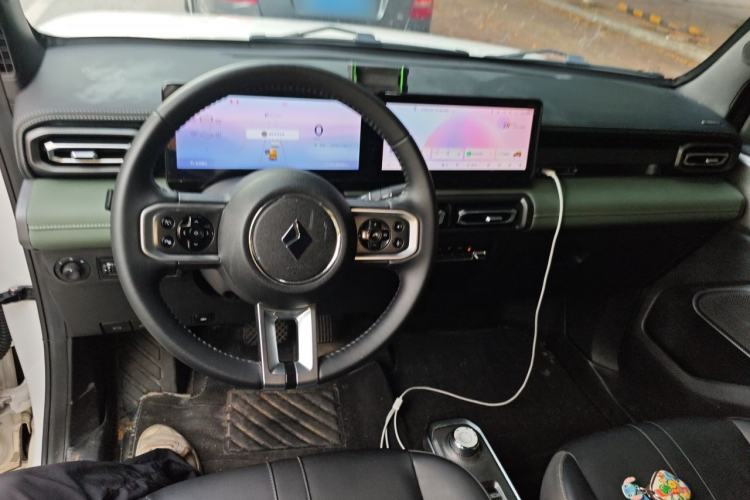 Used Baojun Spark 2023 Intelligent Premium Edition Center Console