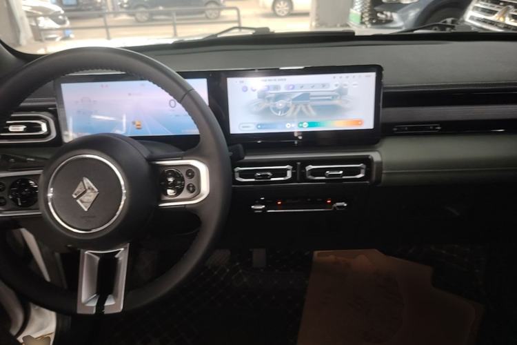 Used Baojun Spark 2023 Flagship Edition Center Console