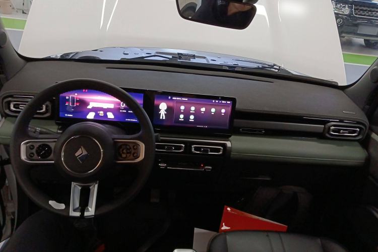 Used Baojun Spark 2023 Intelligent Premium Edition Center Console