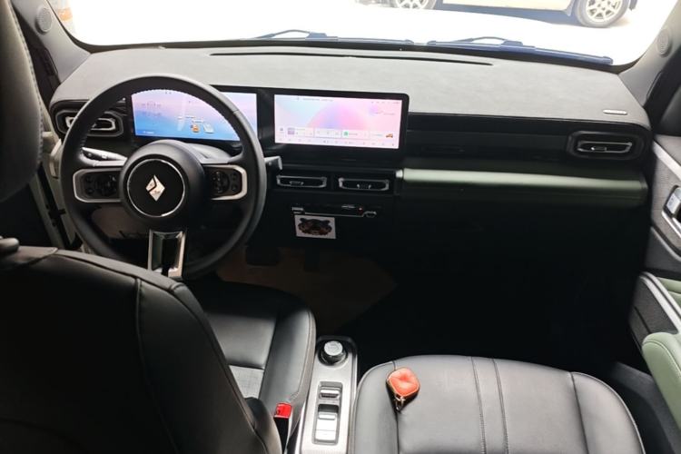 Used Baojun Spark 2023 Intelligent Premium Edition Center Console