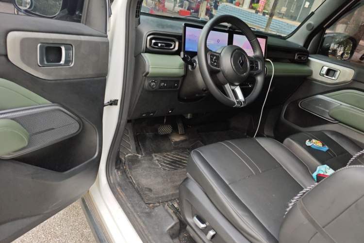 Used Baojun Spark 2023 Intelligent Premium Edition Driver Seat