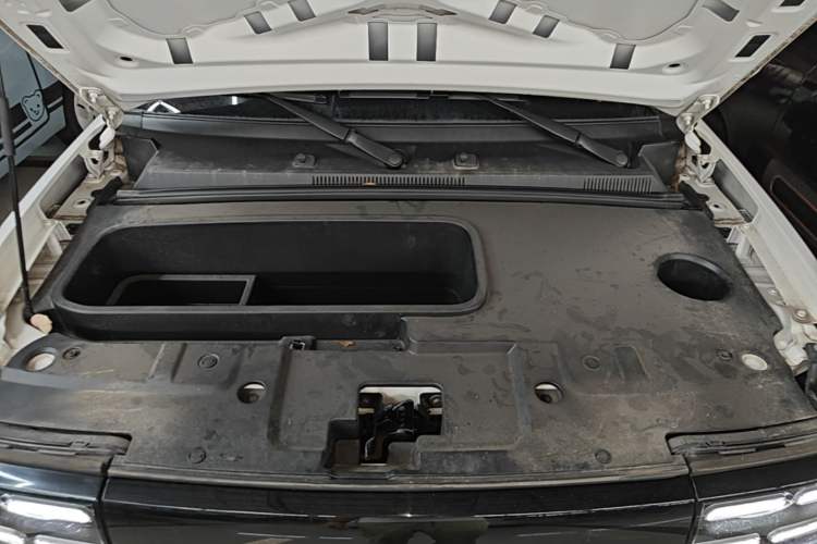 Used Baojun Spark 2023 Flagship Edition Engine Bay