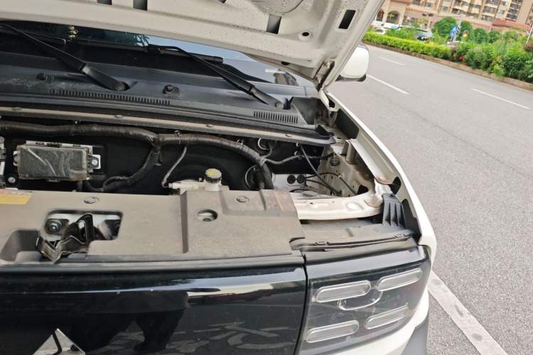 Used Baojun Spark 2023 Intelligent Premium Edition Engine Bay Left