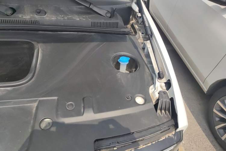 Used Baojun Spark 2023 Flagship Edition Engine Bay Left