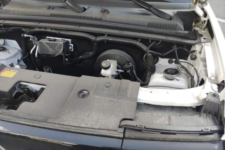 Used Baojun Spark 2023 Flagship Edition Engine Bay Left