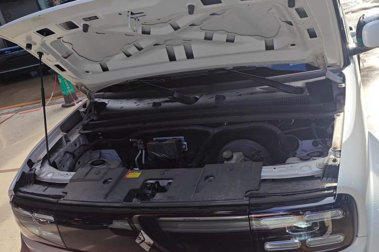 Used Baojun Spark 2023 Flagship Edition Engine Bay