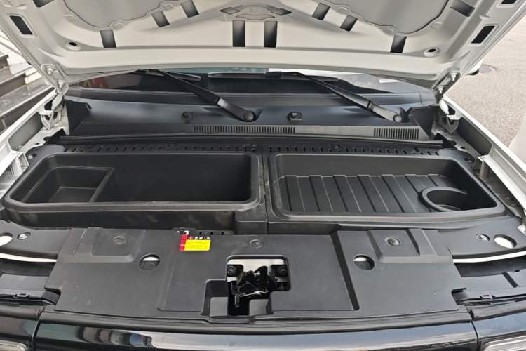 Used Baojun Spark 2023 Flagship Edition Engine Bay