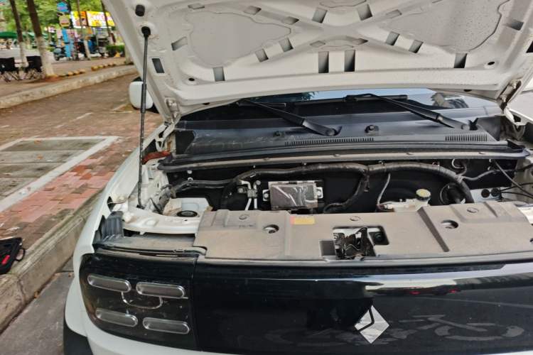 Used Baojun Spark 2023 Intelligent Premium Edition Engine Bay Right
