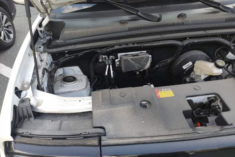 Used Baojun Spark 2023 Flagship Edition Engine Bay Right