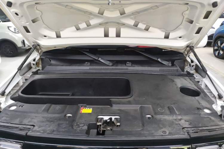 Used Baojun Spark 2023 Flagship Edition Engine Bay